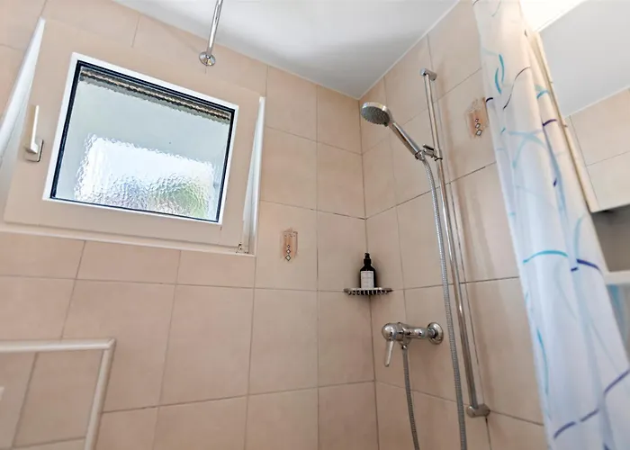 Zermatt, 4 Pers, 3 Lits - Balcon Avec Vue Et Petit Jardin