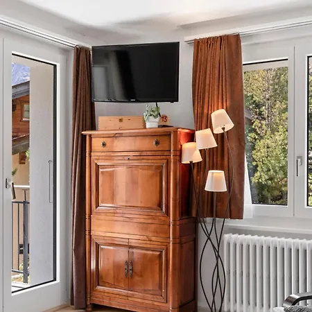 Zermatt, 4 Pers, 3 Lits - Balcon Avec Vue Et Petit Jardin Appartement Zermatt