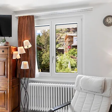 Appartement Zermatt, 4 Pers, 3 Lits - Balcon Avec Vue Et Petit Jardin *